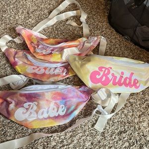 4 bride and bachelorette party Fanny packs